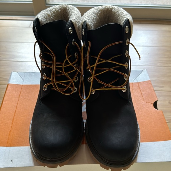 Timberland Premoum 6 Inch Waterproof Boot - Picture 2 of 8